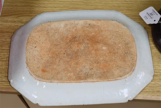 A Chinese blue and white export dish 31.5 x 23cm